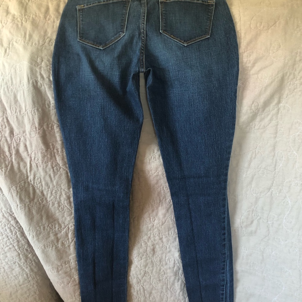 Jeans - Picture 2 of 4